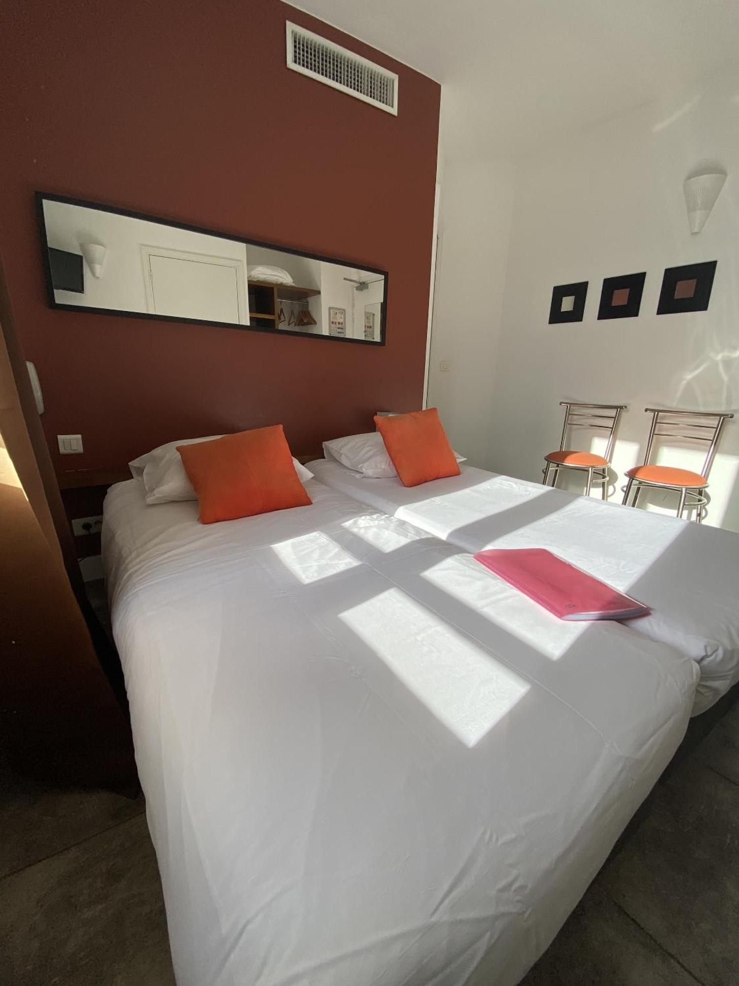 Hotel La Rotonde Ла-Круа-Вальме Номер фото