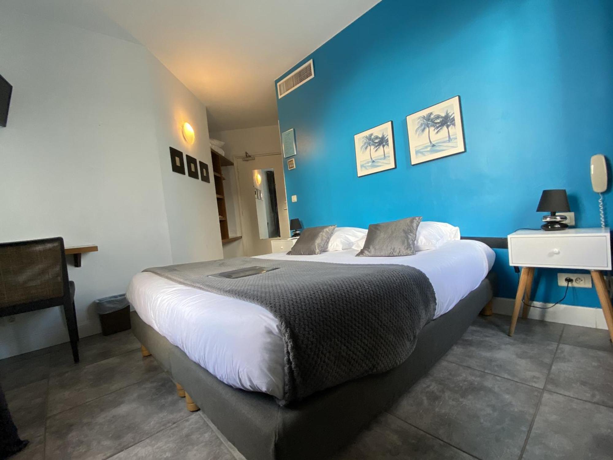 Hotel La Rotonde Ла-Круа-Вальме Номер фото