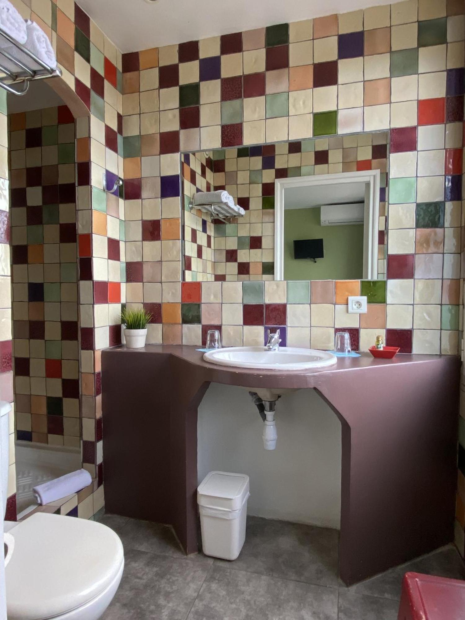 Hotel La Rotonde Ла-Круа-Вальме Номер фото
